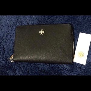 Tory Burch wallet